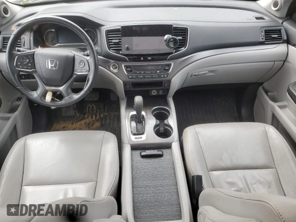 2020 Honda Pilot EX-L with VIN 5FNYF5H57LB006558, listed as a Copart auction lot 55172095 with 58,863 mi miles and Salvage title. Bid and sale history available at DreamBid. Image 8.
