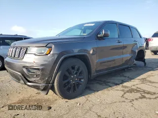 2020 Jeep Grand Cherokee Laredo with VIN 1C4RJFAG5LC233863, listed as a Copart auction lot 63618135 with 2,674 mi miles and Salvage title. Bid and sale history available at DreamBid. Image 1.
