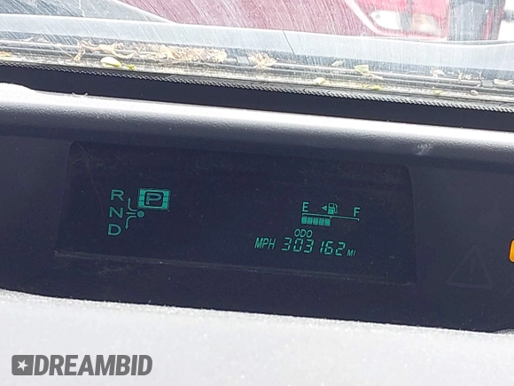 2006 Toyota Prius z VIN JTDKB20U967074471, wystawiony jako IAAI lot #42332013 z przebiegiem 303 162 mil mil oraz . Historia ofert i sprzedaży dostępna na DreamBid. Obrazek 7.