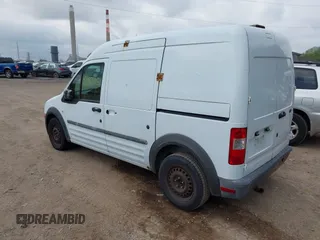 2010 Ford Transit Connect XL z VIN NM0LS7AN1AT017316, wystawiony jako IAAI lot #42182205 z przebiegiem 142 000 mil mil oraz . Historia ofert i sprzedaży dostępna na DreamBid. Obrazek 3.