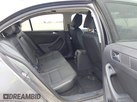 2014 Volkswagen Jetta Sedan SE w/Connectivity/Sunroof PZEV with VIN 3VWD17AJ6EM247300, listed as a IAAI auction lot 42074917 with 170,131 mi miles. Bid and sale history available at carsss.com. Image 8.