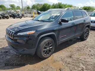 2016 Jeep Cherokee Latitude with VIN 1C4PJMCB3GW253918, listed as a Copart auction lot 55814925 with 101,008 mi miles and Clean Title. Bid and sale history available at carsss.com. Image 1.