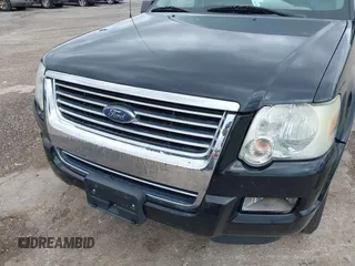 2007 Ford Explorer XLT with VIN 1FMEU73E67UB82828, listed as a IAAI auction lot 42094138 with 175,627 mi miles. Bid and sale history available at carsss.com. Image 6.