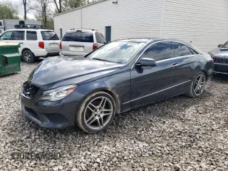 2014 Mercedes-Benz E 350 z VIN WDDKJ8JB3EF235278, wystawiony jako Copart lot #55638145 z przebiegiem 97 844 mil mil oraz Szkoda całkowita • Salvage title. Historia ofert i sprzedaży dostępna na DreamBid. Obrazek 1.
