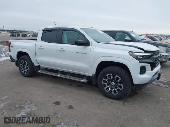 2024 Chevrolet Colorado 4WD Z71 with VIN 1GCPTDEK1R1113664, listed as a IAAI auction lot 41380070 with 6,922 mi miles. Bid and sale history available at carsss.com. Image 1.