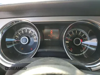 2013 Ford Mustang V6 with VIN 1ZVBP8AM5D5235990, listed as a Copart auction lot 50133225 with 155,947 mi miles and Clean title. Bid and sale history available at DreamBid. Image 9.