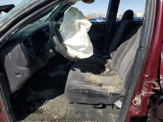 2000 Dodge Dakota Sport z VIN 1B7GG2AN6YS760921, wystawiony jako Copart lot #46891135 z przebiegiem Nie podano mil oraz Szkoda całkowita • Salvage title. Historia ofert i sprzedaży dostępna na DreamBid. Obrazek 7.