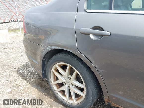 2011 Ford Fusion SEL with VIN 3FAHP0JA2BR246353, listed as a IAAI auction lot 42188279 with 112,641 mi miles. Bid and sale history available at carsss.com. Image 6.