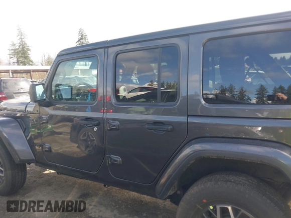 2025 Jeep Wrangler Sahara with VIN 1C4PJXENXSW527925, listed as a IAAI auction lot 41818650 with 5,478 mi miles and . Bid and sale history available at DreamBid. Image 14.