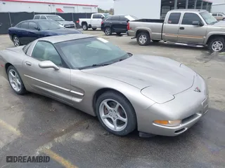 2000 Chevrolet Corvette with VIN 1G1YY22G2Y5108287, listed as a IAAI auction lot 41816759 with 125,078 mi miles. Bid and sale history available at carsss.com. Image 1.