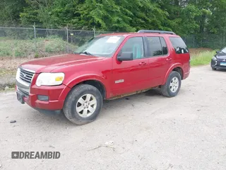 2008 Ford Explorer XLT z VIN 1FMEU73EX8UA80210, wystawiony jako IAAI lot #42433012 z przebiegiem 258 052 mil mil oraz . Historia ofert i sprzedaży dostępna na DreamBid. Obrazek 2.