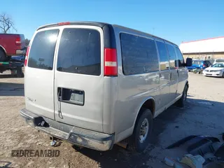 2007 Chevrolet Express Passenger with VIN 1GAHG35UX71176305, listed as a IAAI auction lot 41143812 with 338,940 mi miles and . Bid and sale history available at DreamBid. Image 4.