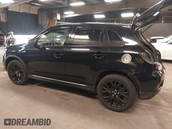 2018 Mitsubishi Outlander ES with VIN JA4AP3AU8JZ024640, listed as a IAAI auction lot 42558619 with 69,302 mi miles and . Bid and sale history available at DreamBid. Image 3.
