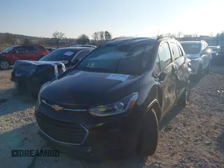 2021 Chevrolet Trax LT with VIN KL7CJPSB2MB321465, listed as a IAAI auction lot 38442466 with 1 mi miles. Bid and sale history available at carsss.com. Image 6.