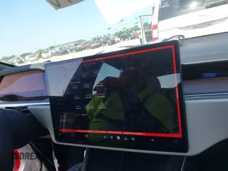 2022 Tesla Model S с VIN 5YJSA1E55NF491593, выставлен на аукционе IAAI как лот 42223771 с пробегом 58 875 миль миль и . История ставок и продаж доступна на DreamBid. Изображение 18.