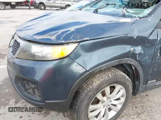 2011 Kia Sorento LX with VIN 5XYKTDA23BG068572, listed as a IAAI auction lot 41036588 with 215,145 mi miles. Bid and sale history available at carsss.com. Image 6.