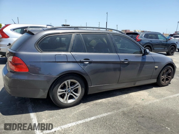 2008 BMW 3 Series 328xi z VIN WBAVT73598FZ38078, wystawiony jako Copart lot #56104865 z przebiegiem 100 979 mil mil oraz Szkoda całkowita • Salvage title. Historia ofert i sprzedaży dostępna na DreamBid. Obrazek 3.