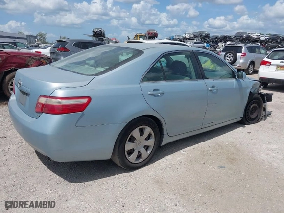 2007 Toyota Camry CE with VIN 4T1BE46KX7U520800, listed as a IAAI auction lot 41919653 with 118,930 mi miles. Bid and sale history available at carsss.com. Image 4.