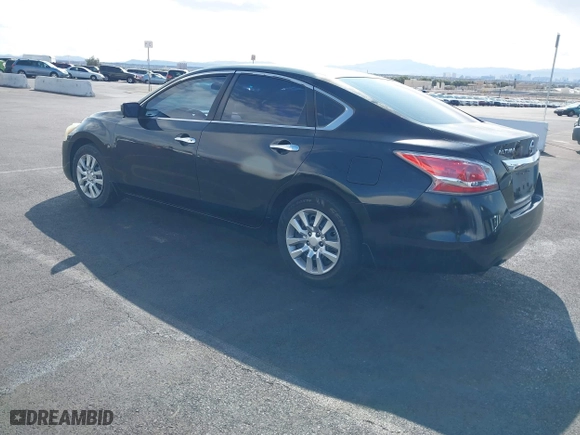 2015 Nissan Altima 2.5 with VIN 1N4AL3AP2FC208502, listed as a IAAI auction lot 41946673 with 121,214 mi miles. Bid and sale history available at carsss.com. Image 3.
