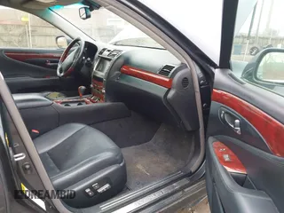 2007 Lexus LS 460 with VIN JTHBL46F975032735, listed as a IAAI auction lot 41952569 with 177,038 mi miles. Bid and sale history available at carsss.com. Image 5.