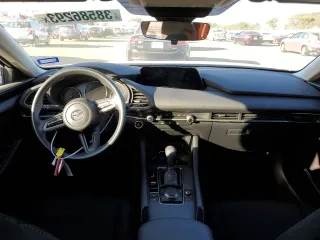 2022 Mazda 3 2.0 with VIN 3MZBPAA75NM306750, listed as a Copart auction lot 38586293 with 4,087 mi miles and . Bid and sale history available at DreamBid. Image 8.