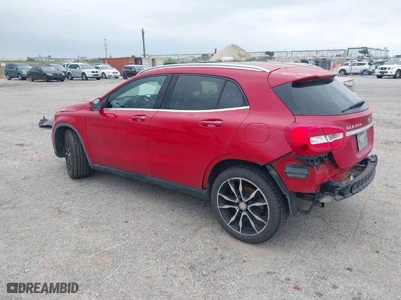 2016 Mercedes-Benz GLA with VIN WDCTG4GB5GJ234320, listed as a IAAI auction lot 39595541 with 111,780 mi miles. Bid and sale history available at carsss.com. Image 3.