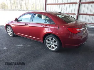 2013 Chrysler 200 LX with VIN 1C3CCBAB7DN735880, listed as a IAAI auction lot 42092689 with 149,567 mi miles. Bid and sale history available at carsss.com. Image 3.