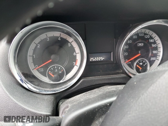 2014 Dodge Grand Caravan SE 30th Anniversary with VIN 2C4RDGBG3ER426566, listed as a Copart auction lot 89306405 with 252,225 mi miles and Clean Title. Bid and sale history available at DreamBid. Image 9.