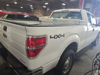 2013 Ford F-150 XL с VIN 1FTFX1EF1DKE89253, выставлен на аукционе IAAI как лот 42575807 с пробегом 211 037 миль миль и . История ставок и продаж доступна на DreamBid. Изображение 40.