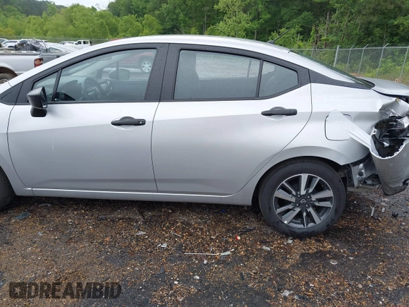 2024 Nissan Versa S with VIN 3N1CN8DV6RL929440, listed as a IAAI auction lot 42119155 with 10,087 mi miles. Bid and sale history available at carsss.com. Image 18.
