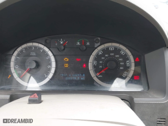 2008 Ford Escape Hybrid with VIN 1FMCU59H18KC30939, listed as a IAAI auction lot 41575587 with 208,879 mi miles. Bid and sale history available at carsss.com. Image 7.