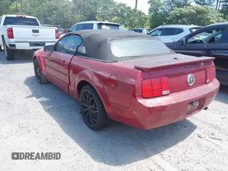 2008 Ford Mustang Deluxe with VIN 1ZVHT84N985188172, listed as a IAAI auction lot 42738693 with 165,837 mi miles and . Bid and sale history available at DreamBid. Image 3.