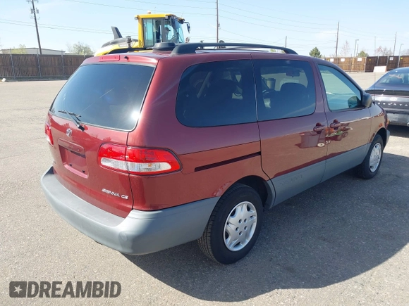 2002 Toyota Sienna CE with VIN 4T3ZF19CX2U491877, listed as a IAAI auction lot 42012361 with 59,776 mi miles. Bid and sale history available at carsss.com. Image 4.