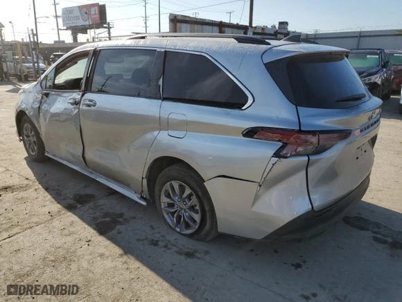 2024 Toyota Sienna XLE with VIN 5TDYRKEC3RS193861, listed as a Copart auction lot 50243375 with 18,630 mi miles and Salvage Title. Bid and sale history available at carsss.com. Image 2.