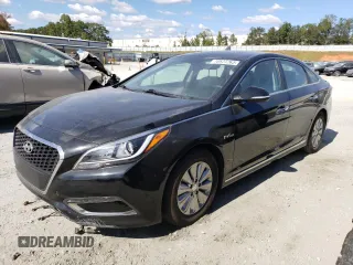 2016 Hyundai Sonata Hybrid SE with VIN KMHE24L11GA031365, listed as a Copart auction lot 70527263 with 104,348 mi miles. Bid and sale history available at carsss.com. Image 1.