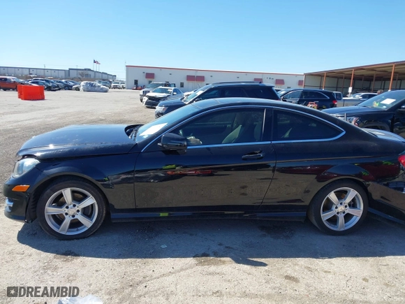2013 Mercedes-Benz C-Class C 250 with VIN WDDGJ4HB6DG104780, listed as a IAAI auction lot 41761180 with 89,249 mi miles. Bid and sale history available at carsss.com. Image 14.