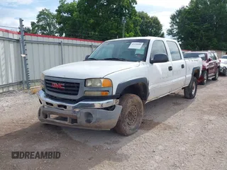 2006 GMC Sierra 2500HD SLE with VIN 1GTHC23U36F157077, listed as a IAAI auction lot 42438080 with Not provided miles and . Bid and sale history available at DreamBid. Image 2.
