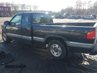2000 GMC Sonoma SLS with VIN 1GTCS19W6Y8311935, listed as a IAAI auction lot 41503368 with 147,884 mi miles. Bid and sale history available at carsss.com. Image 14.