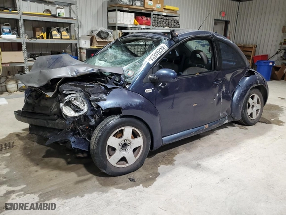 2001 Volkswagen New Beetle GLS with VIN 3VWCP21C51M454480, listed as a Copart auction lot 84294834 with NaN miles and Salvage Title. Bid and sale history available at carsss.com. Image 1.