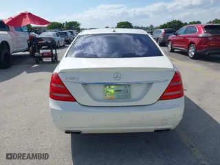 2010 Mercedes-Benz S-Class S 550 with VIN WDDNG7BB6AA333698, listed as a IAAI auction lot 41721324 with 212,814 mi miles. Bid and sale history available at carsss.com. Image 16.