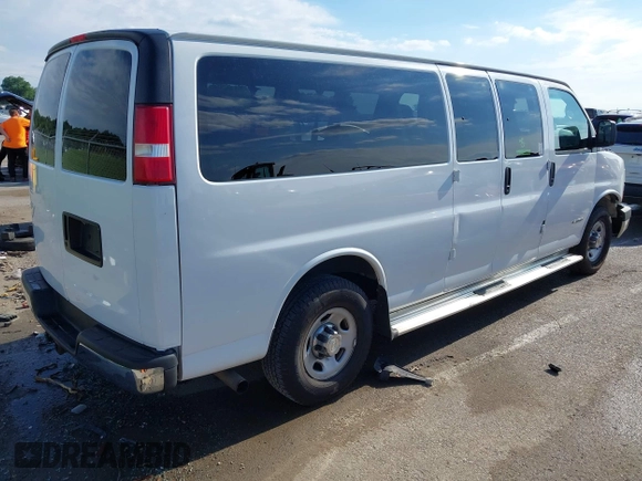 2005 Chevrolet Express Passenger с VIN 1GAHG39UX51132926, выставлен на аукционе IAAI как лот 42354919 с пробегом 148 739 миль миль и . История ставок и продаж доступна на DreamBid. Изображение 4.