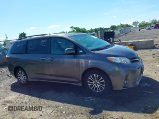 2018 Toyota Sienna XLE Auto Access Seat with VIN 5TDYZ3DC9JS921680, listed as a IAAI auction lot 42271593 with 141,417 mi miles and . Bid and sale history available at DreamBid. Image 13.