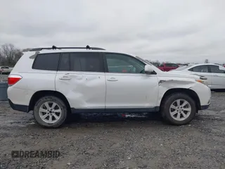 2013 Toyota Highlander with VIN 5TDZA3EH2DS035257, listed as a IAAI auction lot 41606436 with 208,721 mi miles and . Bid and sale history available at DreamBid. Image 13.