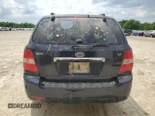 2008 Kia Sorento LX z VIN KNDJC735885819431, wystawiony jako Copart lot #56649295 z przebiegiem 106 298 mil mil oraz Szkoda całkowita • Salvage title. Historia ofert i sprzedaży dostępna na DreamBid. Obrazek 6.