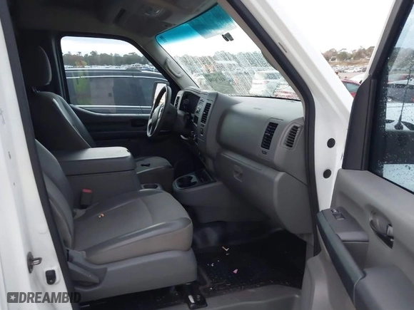 2017 Nissan NV Cargo SV with VIN 1N6BF0LY7HN804459, listed as a IAAI auction lot 41476394 with 141054 miles. Bid and sale history available at carsss.com. Image 5.