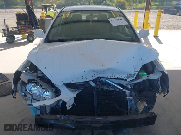 2007 Toyota Corolla CE with VIN 1NXBR32E87Z823671, listed as a IAAI auction lot 42152601 with 196,613 mi miles and . Bid and sale history available at DreamBid. Image 6.