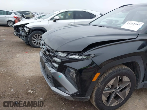 2025 Hyundai Tucson SEL with VIN 5NMJB3DE5SH502169, listed as a IAAI auction lot 41711984 with 2,486 mi miles. Bid and sale history available at carsss.com. Image 6.