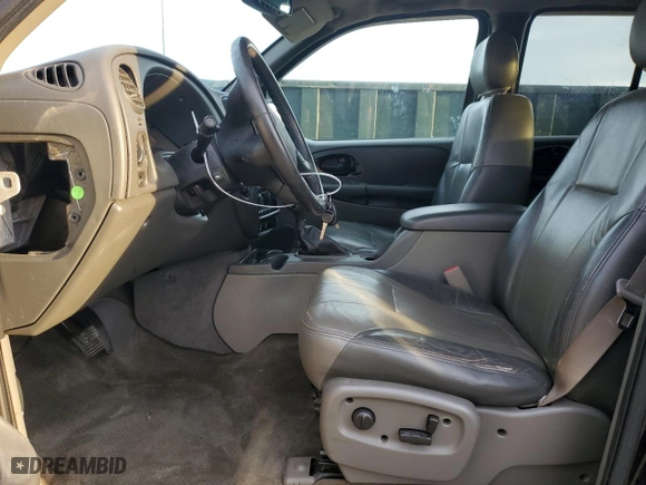 2004 Chevrolet TrailBlazer LT with VIN 1GNDS13S842162913, listed as a Copart auction lot 85116794 with 185,179 mi miles and Salvage Title. Bid and sale history available at carsss.com. Image 7.