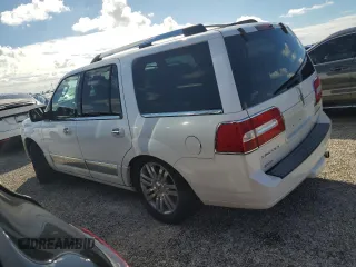 2009 Lincoln Navigator with VIN 5LMFU28599EJ01749, listed as a Copart auction lot 74461154 with Not provided miles and Salvage title. Bid and sale history available at DreamBid. Image 2.