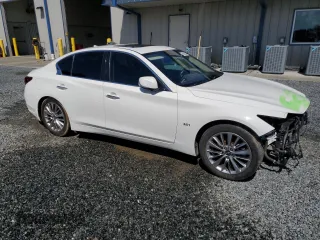 2020 Infiniti Q50 Luxe z VIN JN1EV7AP0LM206429, wystawiony jako Copart lot #56853085 z przebiegiem 126 636 mil mil oraz Szkoda całkowita • Salvage title. Historia ofert i sprzedaży dostępna na DreamBid. Obrazek 4.